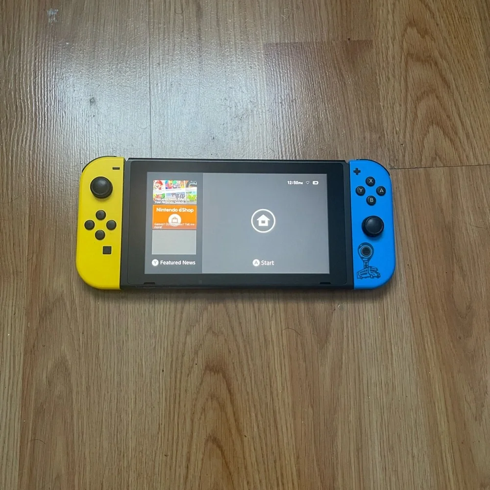 Nintendo Switch Fortnite wild cat Edition(code not included) - Black and Blue